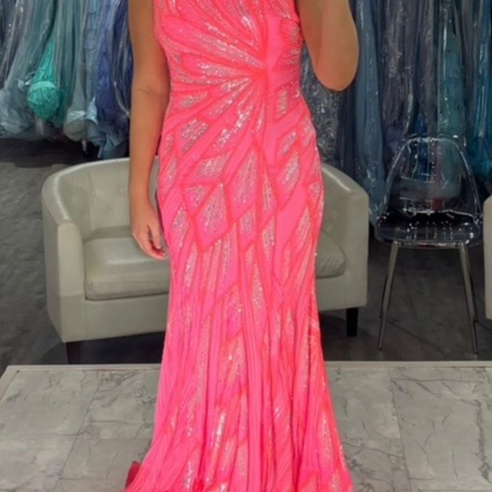 Prom/pageant dress - Picture 2 of 4